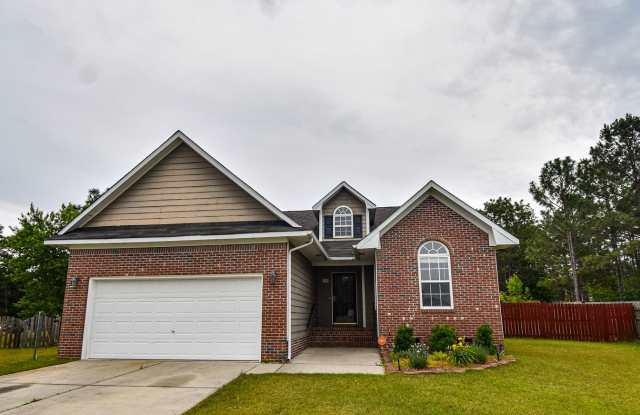 Coming Soon! 3 Bed 2 Bath with a Bonus Room: Pets Allowed photos photos