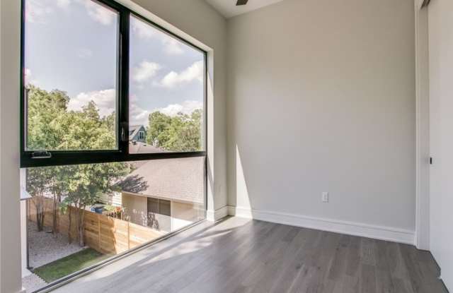 500 Franklin Boulevard, Unit B Gallery 3