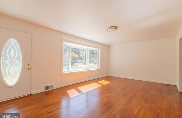 7924 E ROCKGLEN COURT Gallery 4
