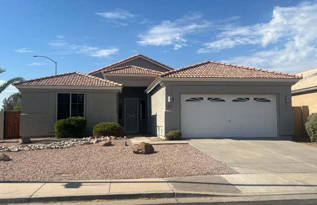 Beautiful Augusta Ranch home with fenced pool photos photos
