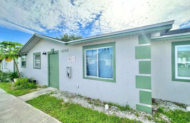 P (Sunshine Apartments) photos photos