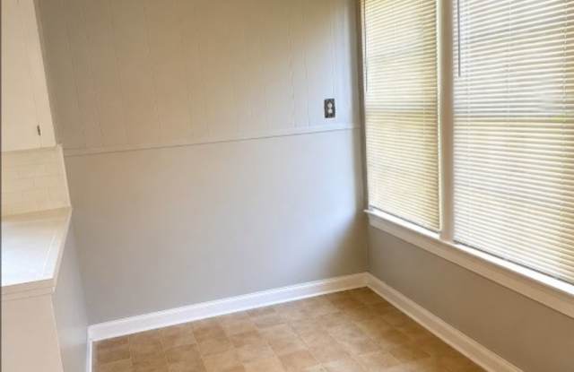 House For Rent 2370 Avenue C, Beaumont, TX 77701 Gallery 4