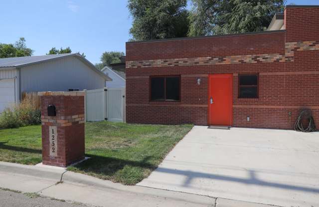 1252 Broadway photos photos