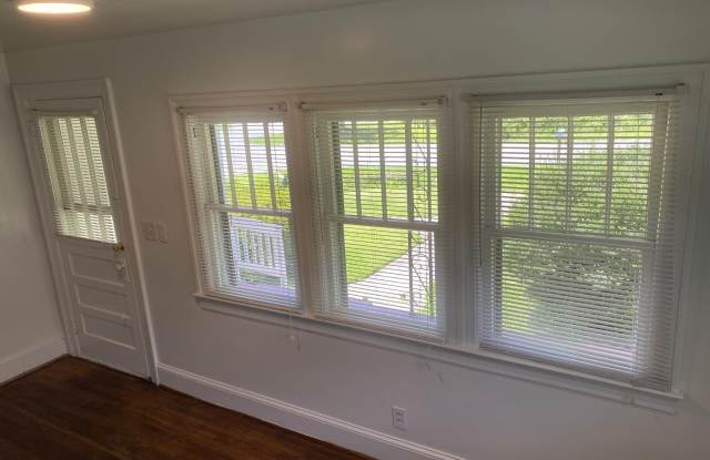 1317 Highland Drive Gallery 2