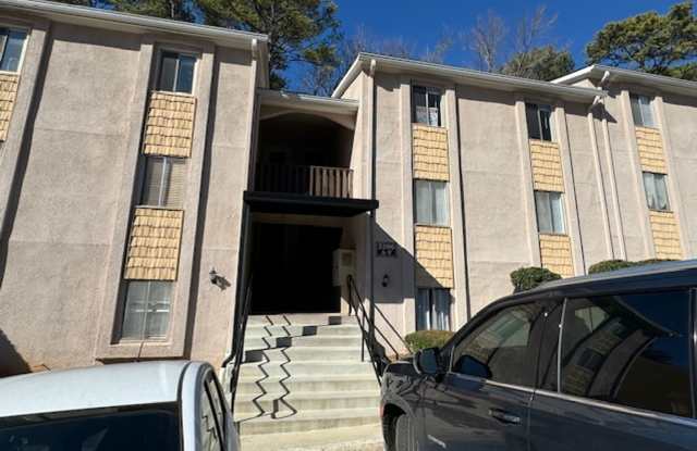 2 Bedroom Condo Available for Immediate Occupancy! - 2396 Lawrenceville Highway, North Decatur, GA 30033