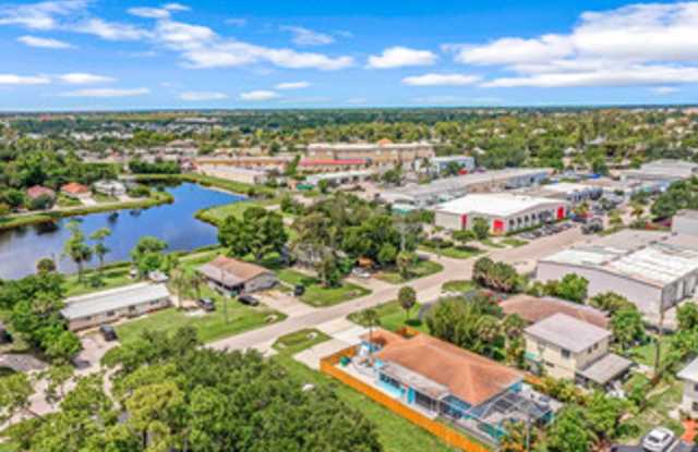 **Ask about the TWO WEEKS FREE** READY FOR A NEW TENANT ON 9/1/2026** COMPLETELY REMODELED BEAUTIFUL 2/1 UNIT FOR ANNUAL TENANT AVAILABLE ASAP ** STARTING 9/1/2024**** Gallery 4