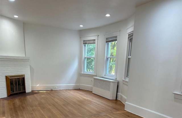 50 Arrandale Avenue Gallery 3