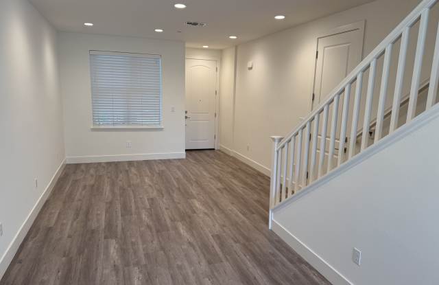 905 Prospect Avenue photos photos