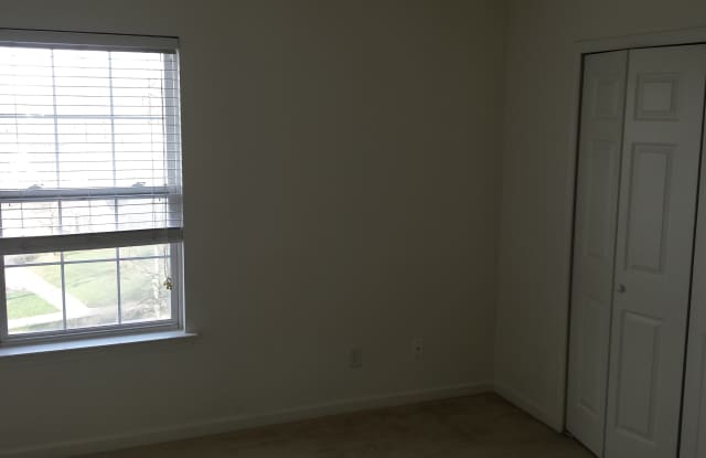 1024 Oak Blossom Way photos photos