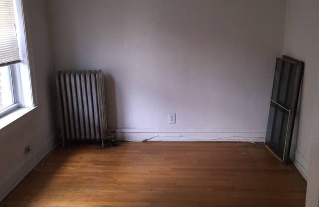 4855 North Seeley Ave. Gallery 3