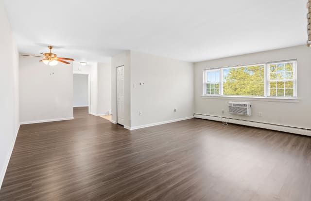 Carriage House Apartments Gallery 3