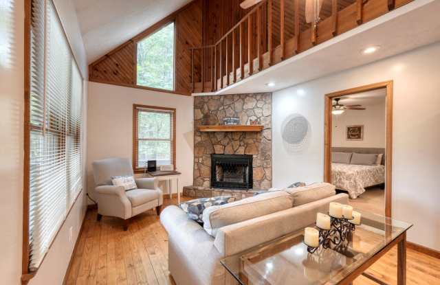 3739 Pat Colwell Road Gallery 2