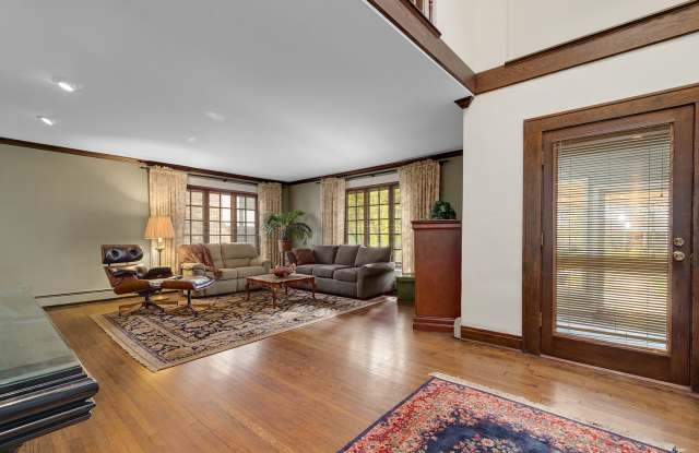 270 Kenilworth Court Gallery 3