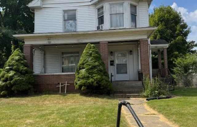 1612 Ridge Ave photos photos