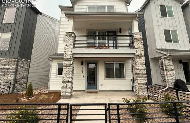 2143 Arikaree Heights Gallery 1