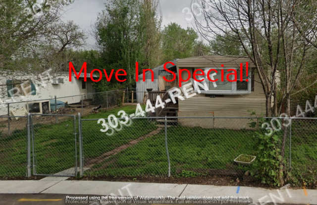 MOVE IN SPECIAL $250 OFF OF THE 1ST MONTHS RENT! 3 Bedroom, 1.5 Bath in Firestone - 129 Jackson Drive, Firestone, CO 80520