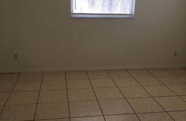 3200 Pinellas Pt. Dr. So. Gallery 3