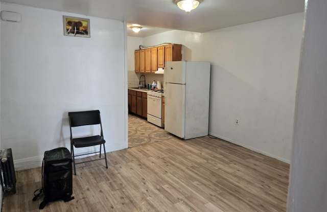 126-10 101 Avenue Avenue photos photos