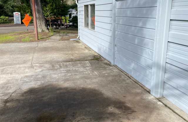 12827 Glenwood Avenue Southwest - 12827 Glenwood Avenue Southwest, Lakewood, WA 98499