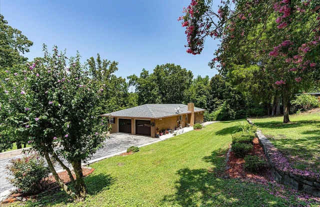 304 Westview Dr Gallery 2