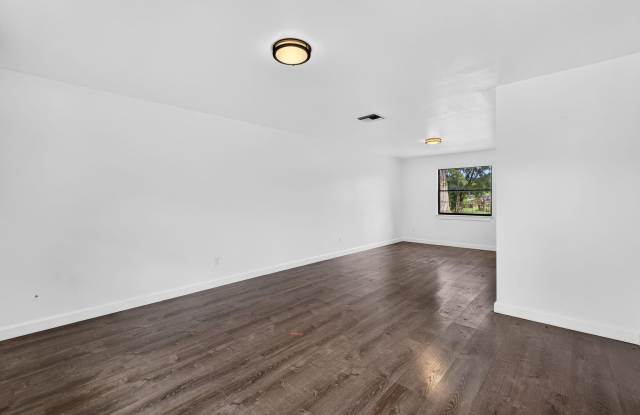 5989 COCONUT Boulevard Gallery 4