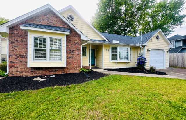 COMING SOON!!! Renovated 3 Bedroom 2 Bath in Hendersonville! Pets allowed! photos photos