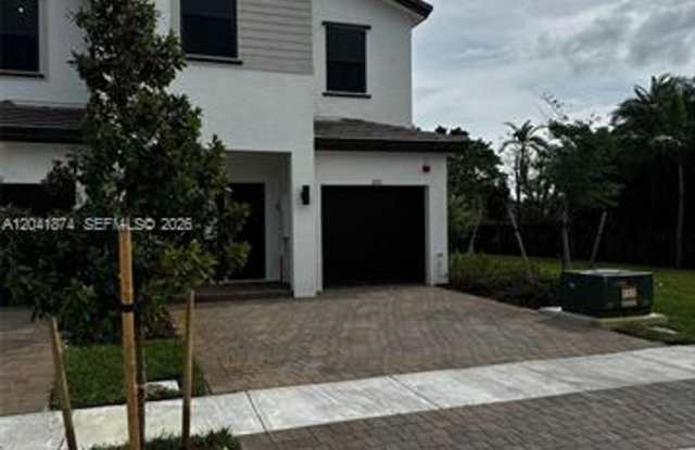 285 SW 159th Ln, Pembroke Pines, FL 33027 photos photos
