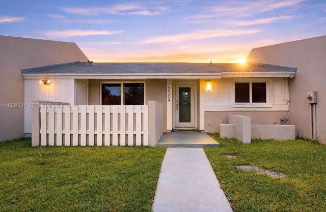 20704 SW 103rd Pl photos photos