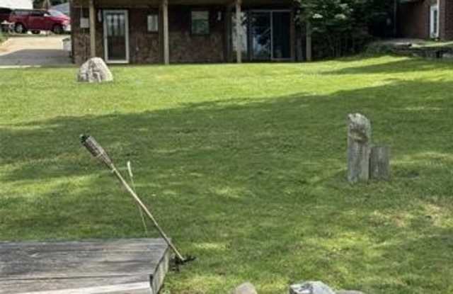 1508 LAKEVIEW Drive Gallery 2