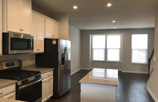 22174 MAPLE TREE TERRACE Gallery 2
