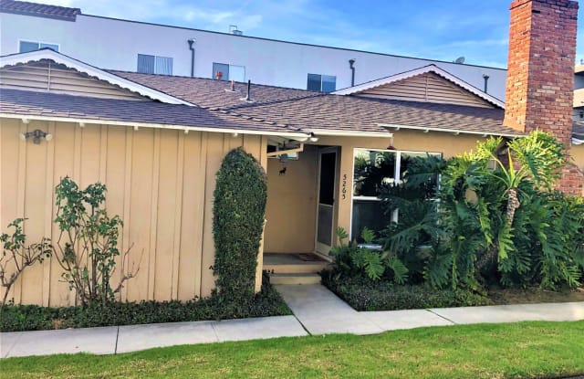 5265 Vantage Avenue - 5265 Vantage Avenue, Los Angeles, CA 91607