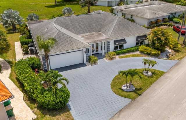 4902 N Travelers Palm Ln photos photos