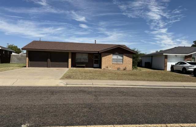 1833 49th St photos photos