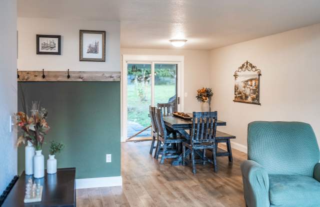 15530 Topaz Drive Southeast Gallery 4