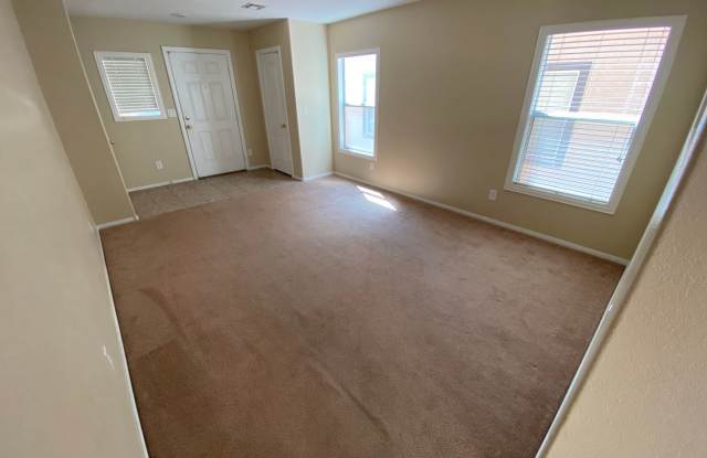 Wonderful 3 bed/2.5 bath home located in Summerlin Gallery 3