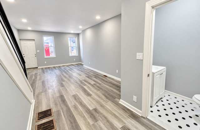 Stylish 2-Bedroom Newbold Home with Modern Upgrades, Central Air & Private Backyard Gallery 4