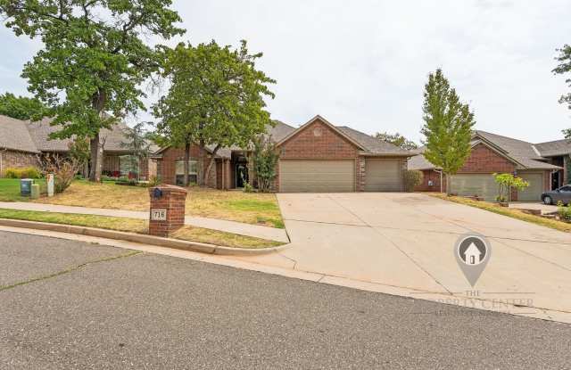 Room to Live, Relax & Entertain – 4-Bedroom Edmond Home! Gallery 3
