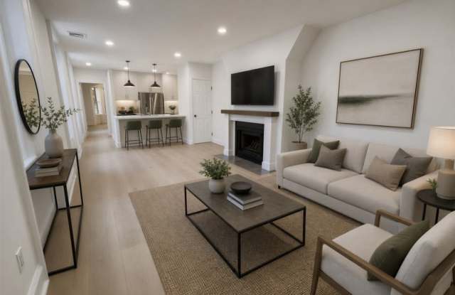 1703 Green St - 5 photos photos