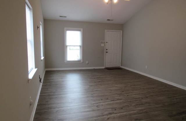 102 E Pebble Court Gallery 4