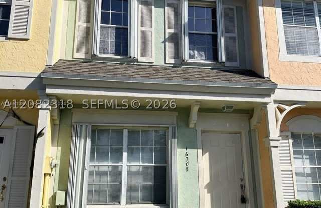 16705 Hemingway Dr Gallery 1