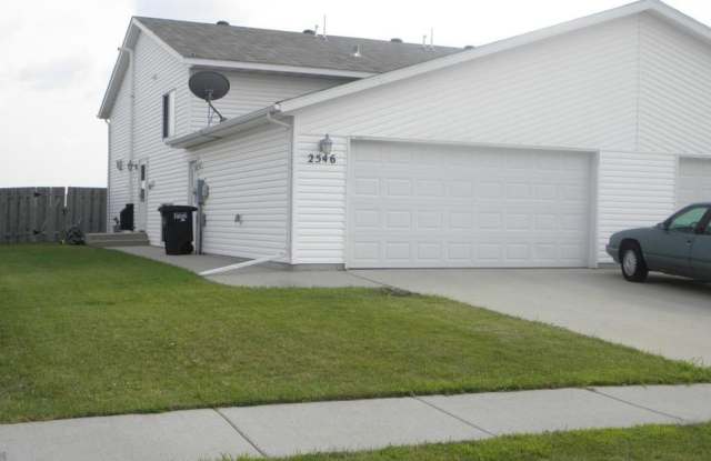 3 bed, 2 bath Twinhome photos photos