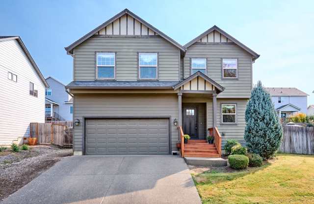 Beautiful 4 bedroom/2.5 Bath Home On Large Lot photos photos