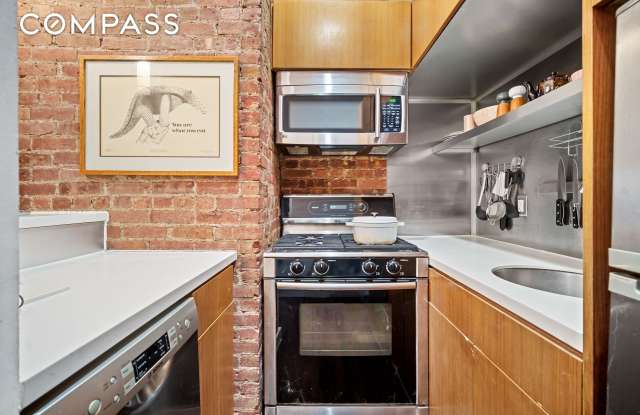 330 West 17th Street Gallery 4