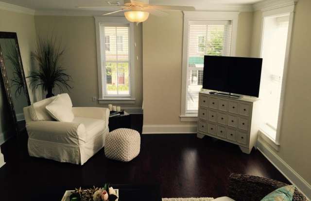 720 S Shelmore Boulevard Gallery 4