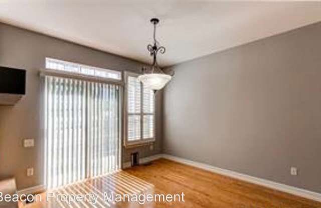8869 Edinburgh Cir Gallery 4