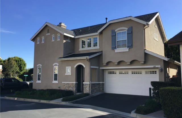 107 Rue Du Chateau - 107 Rue Du Chateau, Aliso Viejo, CA 92656