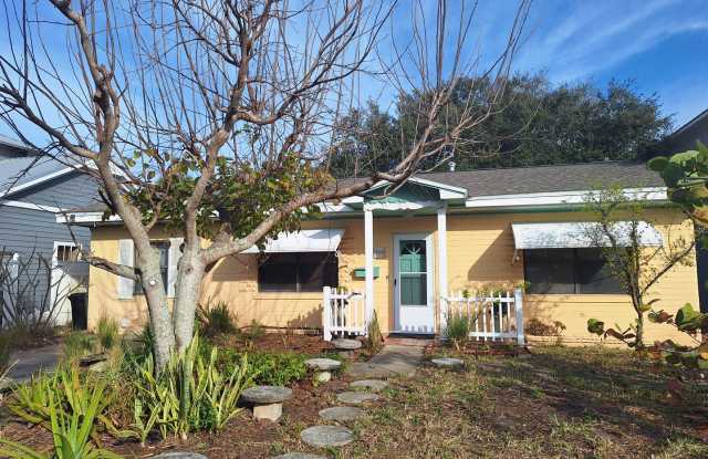 WALK TO THE BEACH - 3BR 2BA PARTIALLY FURNISHED photos photos