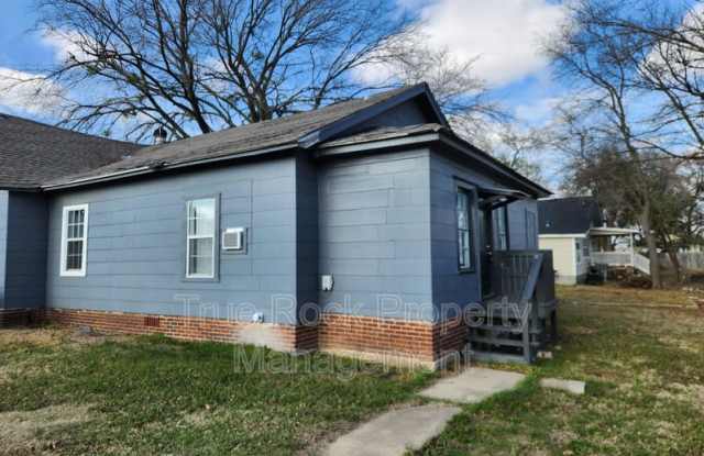 426 W. 15th - 426 West 15th Street, Ada, OK 74820