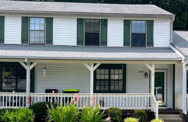 3 Bedroom Townhome in Forest photos photos