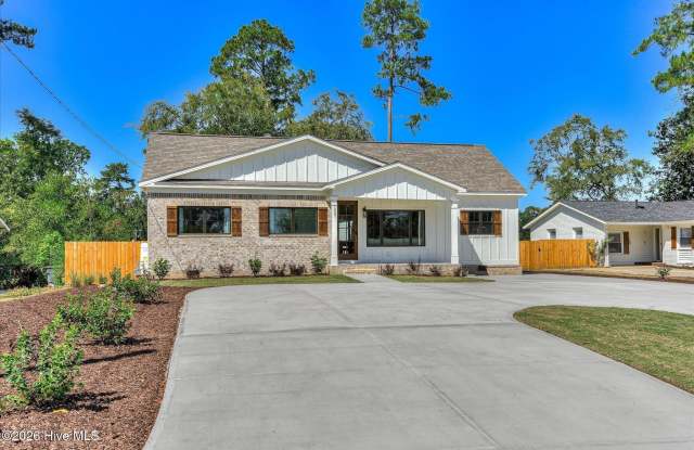 1207 Azalea Drive Gallery 3